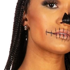 Tipsy Elves Skull Stud Earrings